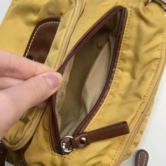 Giani Bernini Crossbody Faux Leather Nylon Tan Mustard Yellow Brown Bag - Picture 10 of 17